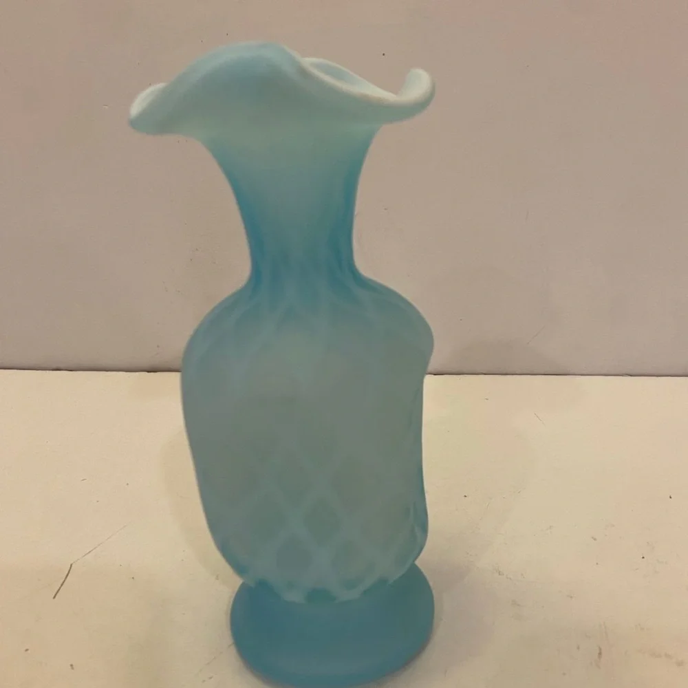 Mosser Hen Nest Open Salt Green Translucent glass